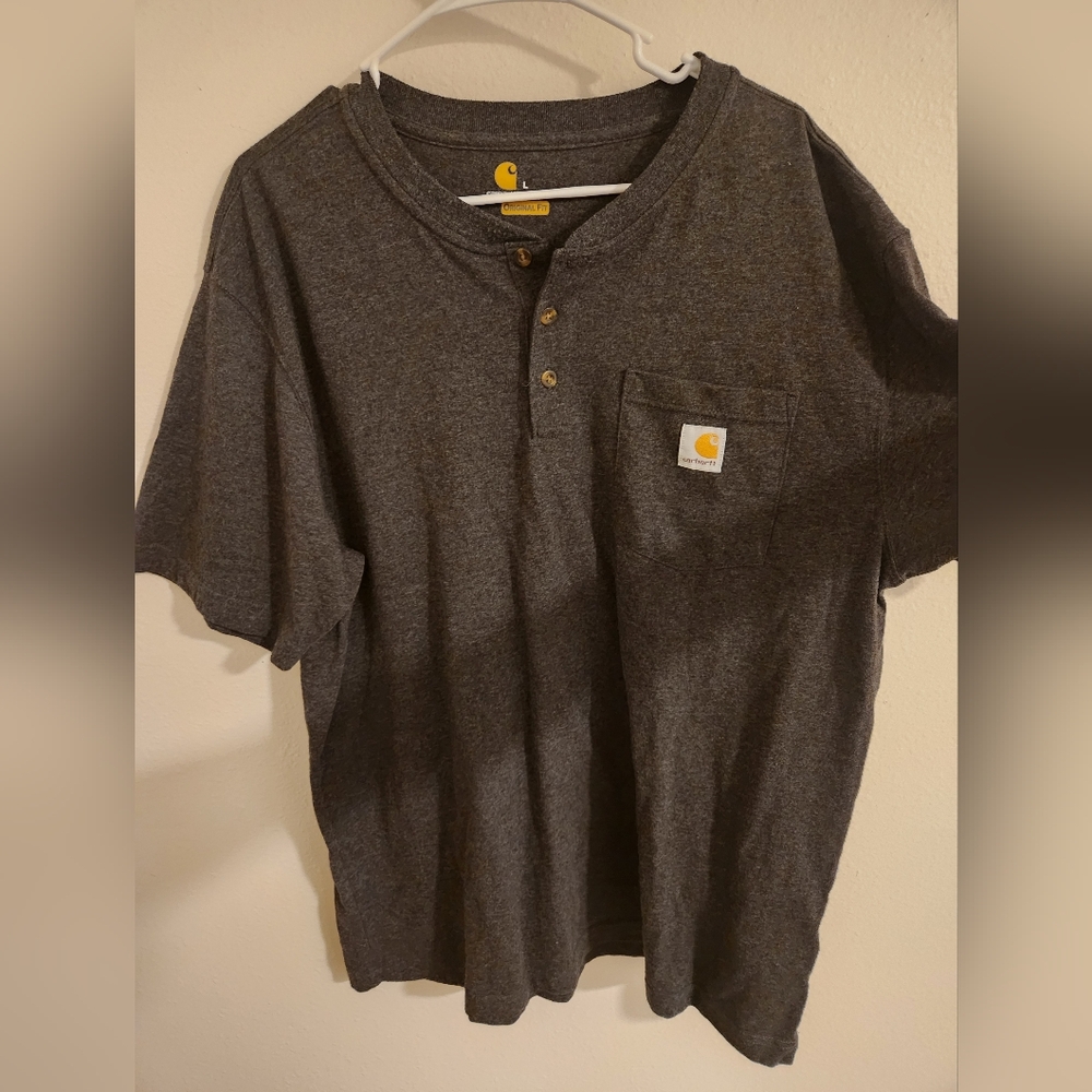 SET OF 2 MEN'S CARHARTT  POCKET T-SHIRTS. BOTH SIZE L !